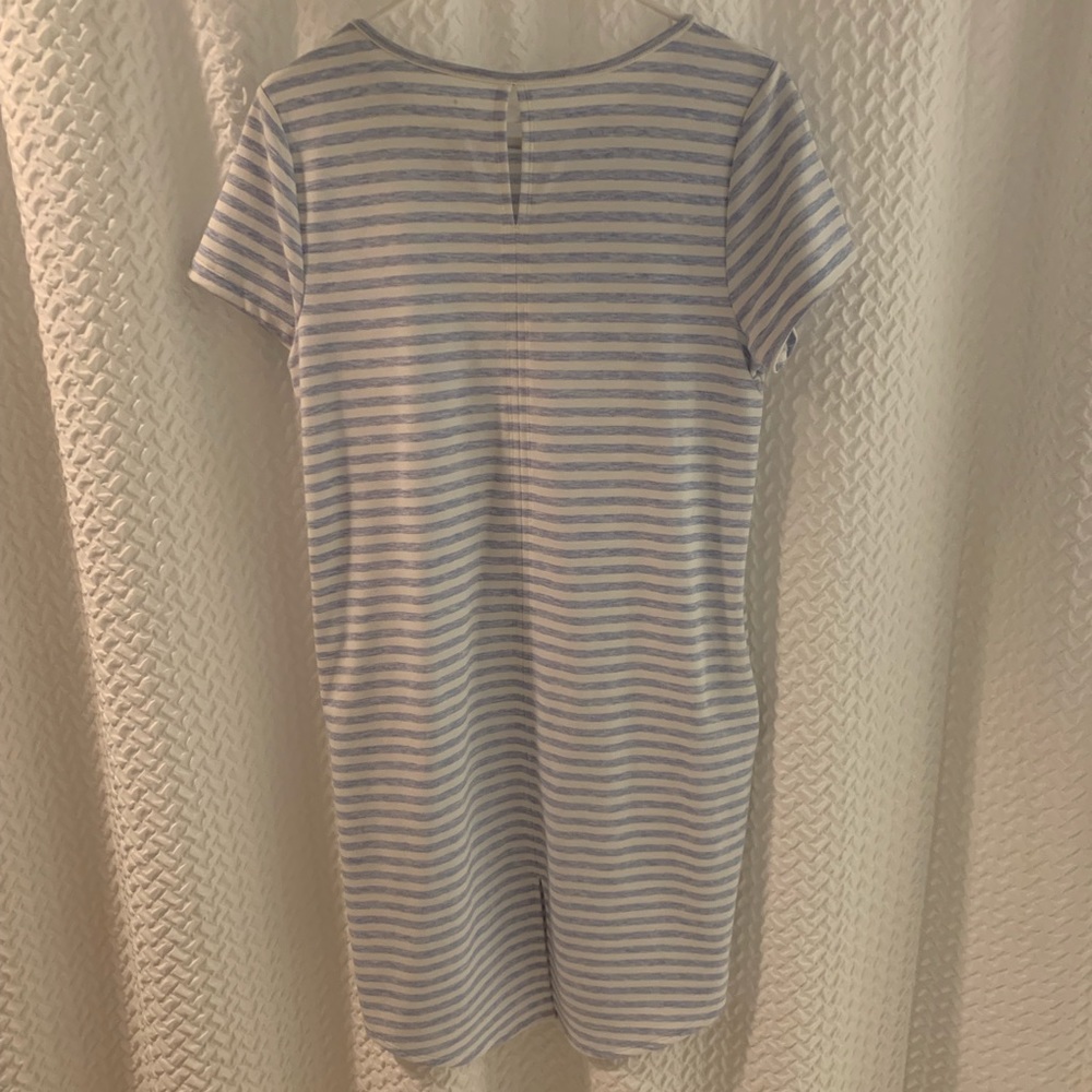 ๐ Dress - Picture 2 of 4